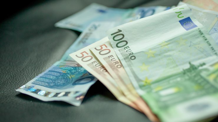 ​Cât de mulţi bani a luat România din PNRR şi cu cât au contribuit aceşti bani la creşterea economică? Ce spun economiştii BNR