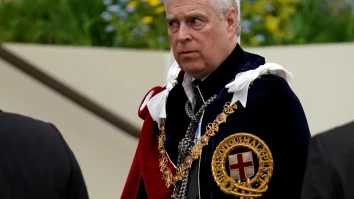 Prințul Andrew al Marii Britanii rămâne la Royal Lodge până după Anul Nou. Unde se va muta după ce i-au fost retrase titlurile și onorurile regale