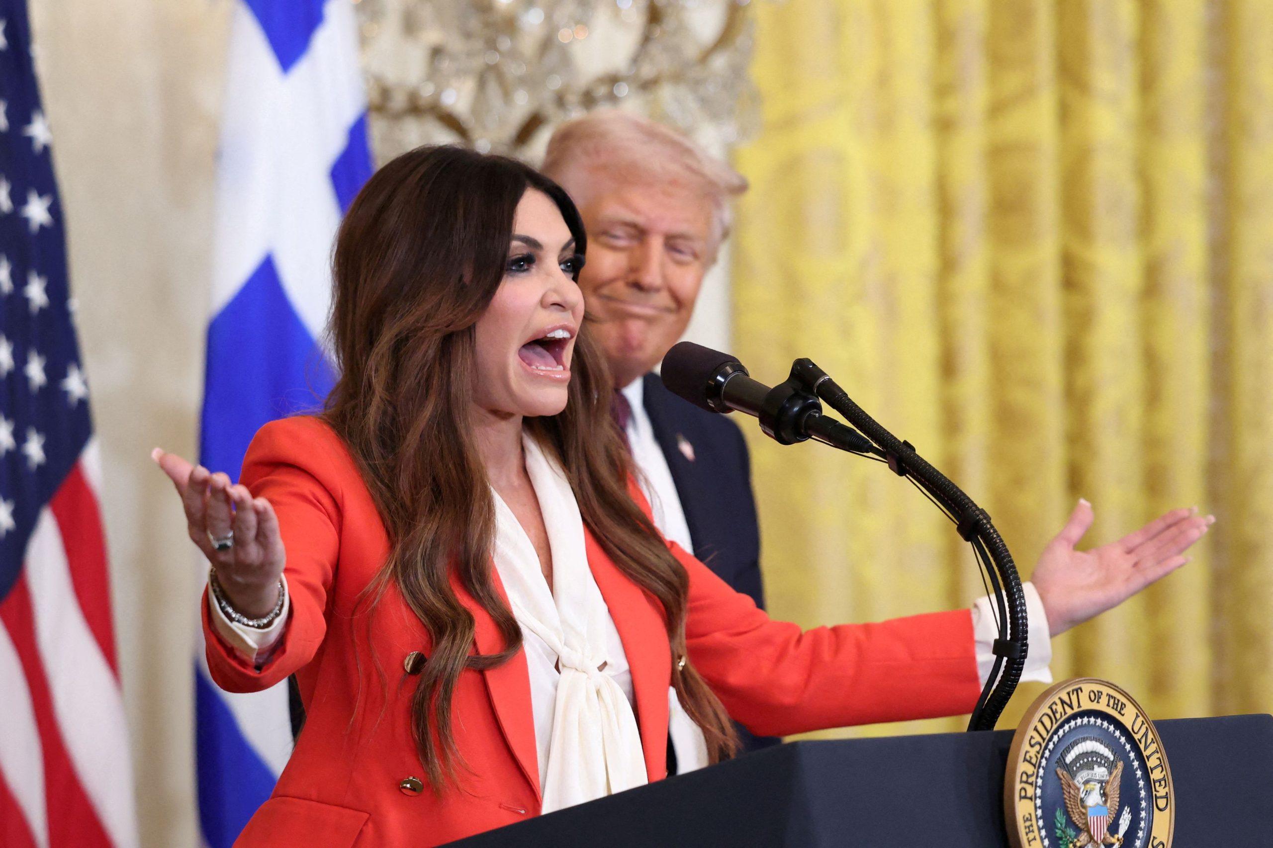 Trump vrea să dea China afară din Portul Pireu. Ambasadorul SUA: „Grecia este un centru energetic crucial împotriva intereselor Rusiei și Chinei”