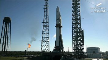 Blue Origin a lui Jeff Bezos oprește lansarea rachetei New Glenn cu 20 de secunde înainte de decolare. Este a 3-a lansare eșuată într-o singură săptămână