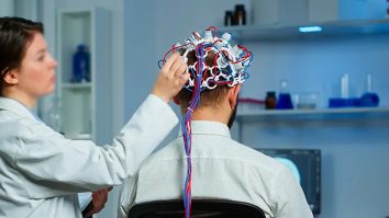 „Oamenii nu înțeleg cât de mult trăim deja într-o lume Science Fiction”. Cipurile vor trece de la cei care au nevoie la cei care le vor