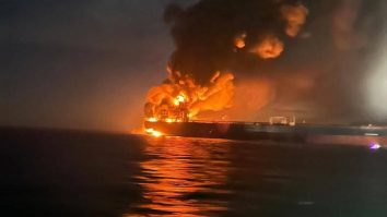 Ucraina a bombardat 2 petroliere din Flota Fantomă a Rusiei în Marea Neagră, lângă Bosfor