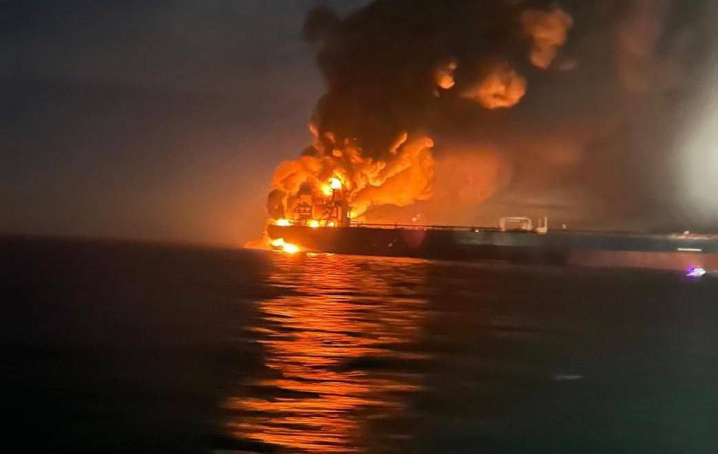Ucraina a bombardat 2 petroliere din Flota Fantomă a Rusiei în Marea Neagră, lângă Bosfor