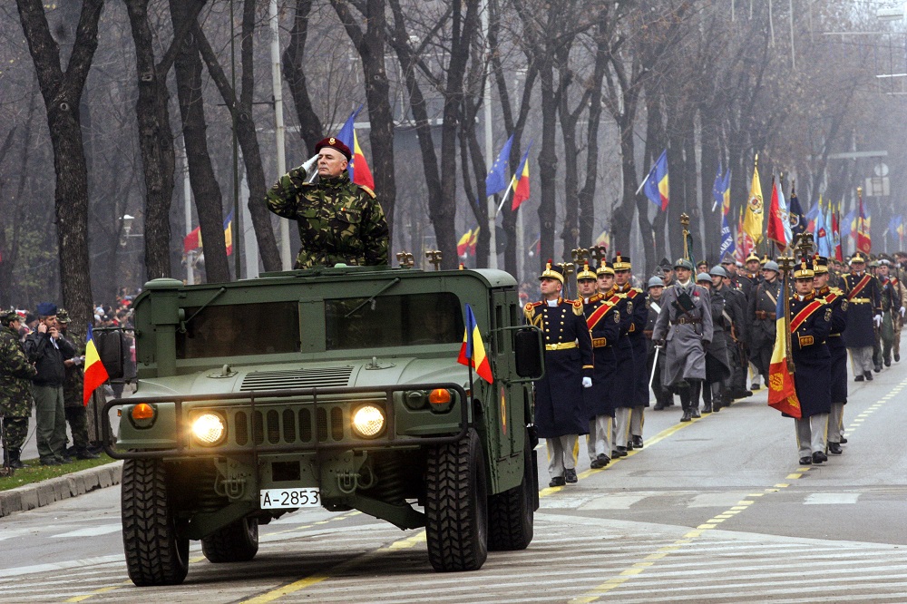 Minivacanța de 1 Decembrie aduce o vreme schimbătoare, preponderent ploioasă. Ce temperaturi vor fi în Capitală de Ziua Națională