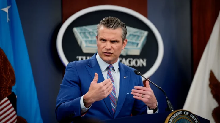 Departamentul de Război al SUA face modificări majore la Strategia de Apărare. Inteligența Artificială, energia direcționată și hipersonicele devin pilonii principali pe câmpul de luptă. Hegseth: „Vor garanta letalitate maximă și supremația SUA în fața inamicilor”