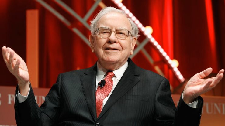 Tranzacții majore pe Wall Street: Berkshire Hathaway vinde acţiuni de 6,1 miliarde de dolari, în timp ce Warren Buffett se pregăteşte să părăsească poziția de CEO după 60 de ani