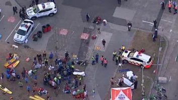 Atac armat pe plaja Bondi din Sydney: Cel puțin 10 persoane au fost ucise, inclusiv unul dintre atacatori