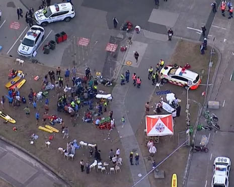 Atac armat pe plaja Bondi din Sydney: Cel puțin 10 persoane au fost ucise, inclusiv unul dintre atacatori