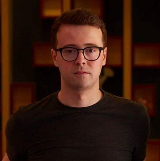 Vlad Cristache nu va mai conduce Teatrul Excelsior. Regizorul a refuzat prelungirea mandatului. Angajații teatrului cer menținerea lui Cristache în funcție