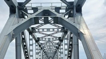 Circuli fără restricții pe Podul Prieteniei Giurgiu–Ruse în perioada sărbătorilor de iarnă. Traficul rutier va fi reluat în ambele sensuri