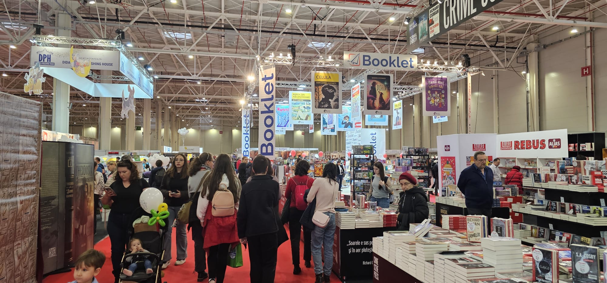 Târgul Gaudeamus se încheie duminică cu lansări de carte, dezbateri și premii. Ultima zi aduce și dezbateri despre viitorul literaturii în era A.I.