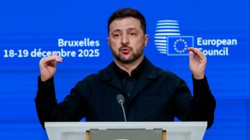 Ursula von der Leyen spune că Uniunea Europeană va acorda Ucrainei împrumutul de 90 de miliarde de euro „într-un fel sau altul”, după ce Ungaria a votat împotrivă. Zelenski spune că situația este „foarte dificilă”