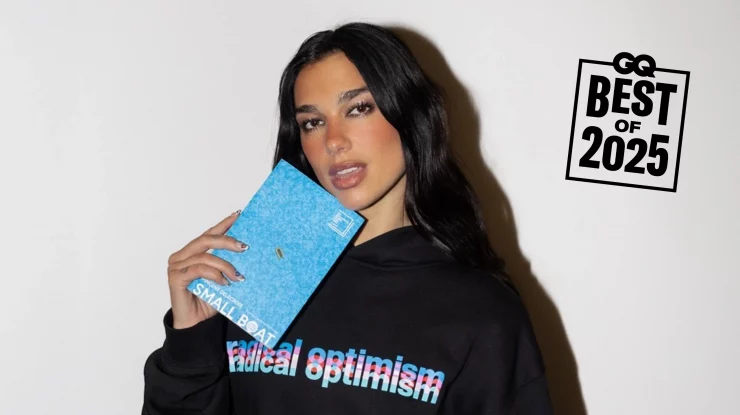 Dua Lipa prezintă topul celor mai bune cărți citite de artistă în 2025. Lipa: „Aș putea citi cu ușurință…”