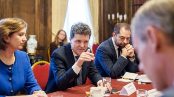 Nicușor Dan anunță, din Londra, că șefii Serviciilor Secrete vor fi numiți abia în 2026. Ce face  Președintele României în Regatul Unit