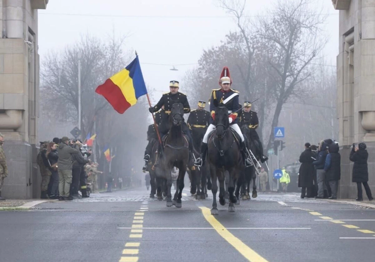 Parada Militară de Ziua Națională: 3.000 de militari români și NATO au defilat împreună la 107 ani de la Marea Unire