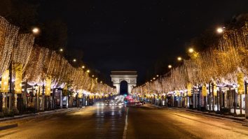 Ce faci în decembrie la Paris? Târguri de Crăciun, patinoare și decorațiuni speciale te așteaptă în Orașul Luminilor