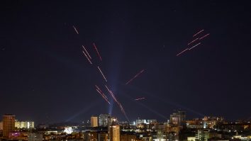 Zelenski acuză Rusia că sabotează pacea după atacurile devastatoare asupra Kievului