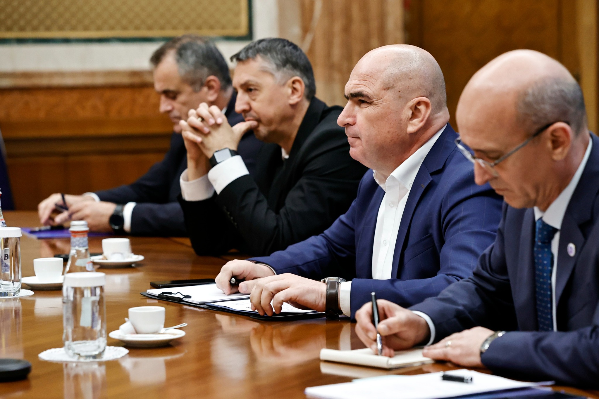 Ilie Bolojan constată creșterea elevilor în învățământul simultan după aplicarea legii. Numărul elevilor din acest sistem a crescut cu 7.000 în acest an școlar comparativ cu anul trecut