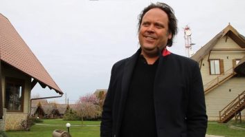 Charlie Ottley promovează România mai bine decât o fac instituțiile statului. Jurnalistul a devinit cetățean român după 15 ani de iubire