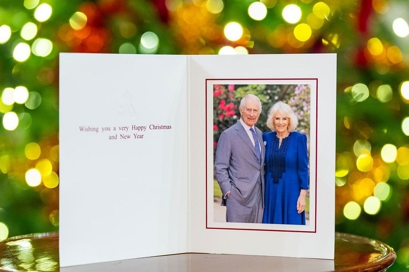 Regele Charles şi Regina Camilla au dezvăluit felicitarea oficială de Crăciun pentru 2025