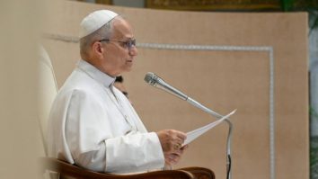 Papa Leon al XIV-lea face apel la un armistițiu global de o zi, cu ocazia Crăciunului