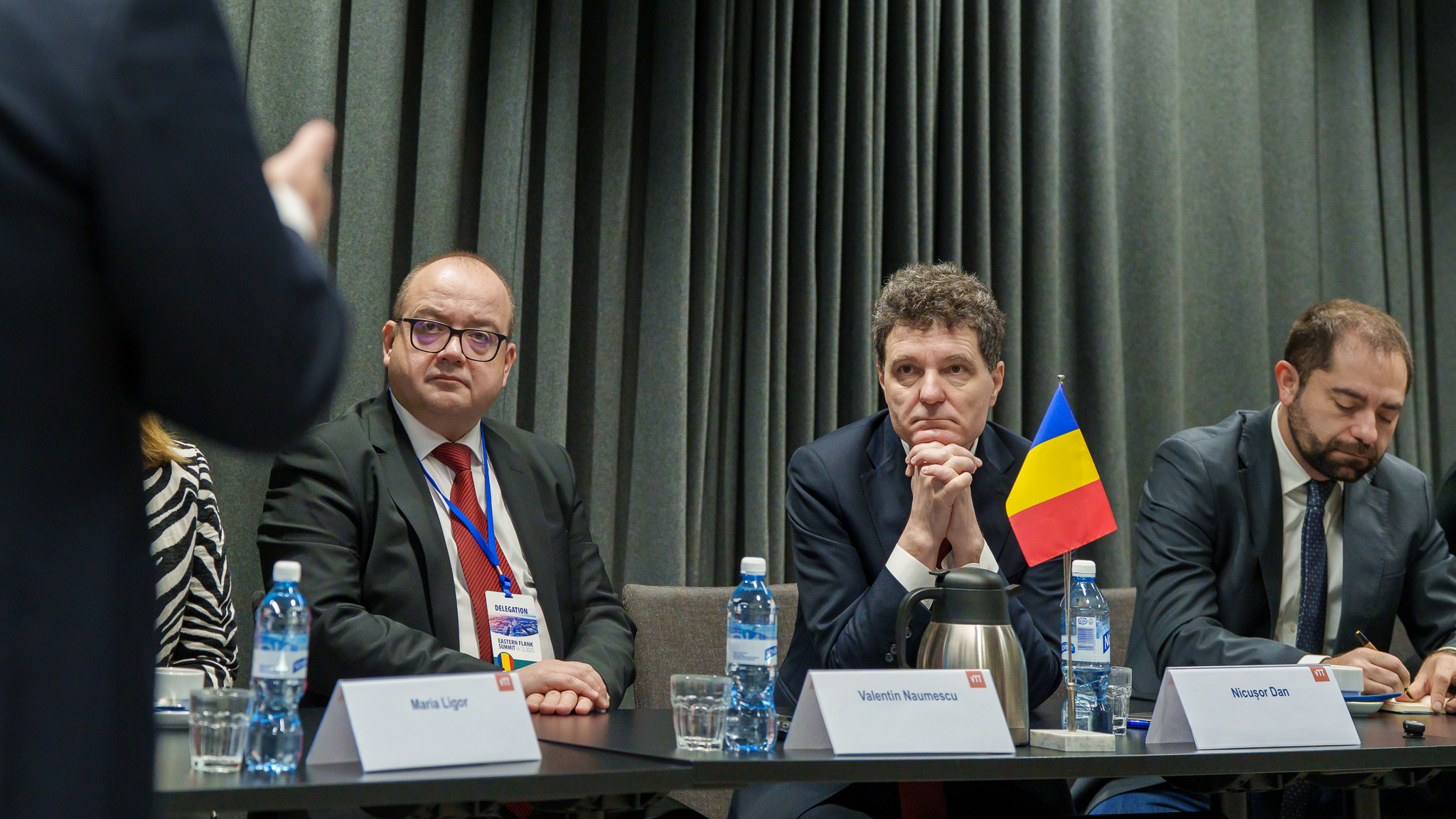 În timp ce Nicușor Dan a fost în Finlanda, Președintele Finlandei a fost la Berlin, la negocierile de pace pentru Ucraina. De ce este exclusă România de la cele mai importante discuții, deși avem războiul la graniță