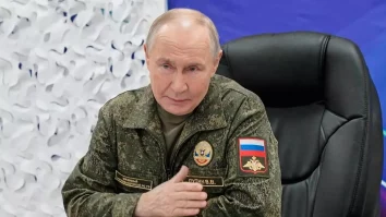 Putin avertizează că „Rusia își va atinge toate obiectivele prin forță dacă regimul de la Kiev respinge pacea”, chiar înainte de întâlnirea lui Zelenski cu Trump