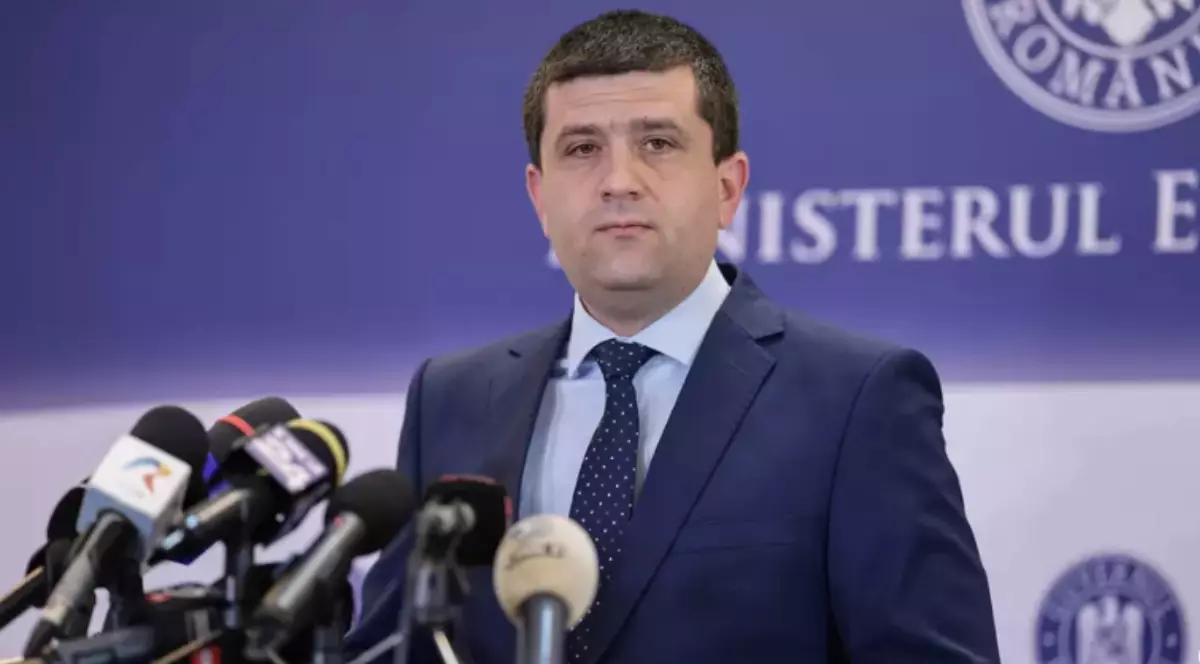 USR propune ca Radu Miruță să treacă de la Ministerul Economiei la cel al Apărării. Nicușor Dan: „Coaliția a ajuns la un acord”