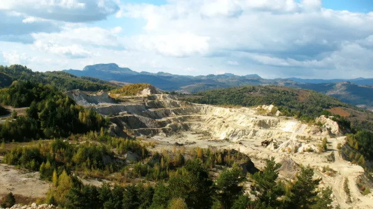 ANAF execută silit compania Gabriel Resources, cea care a vrut să exploateze aurul de la Roşia Montană. Fiscul vrea acum aproape 47 de milioane de lei de la canadieni