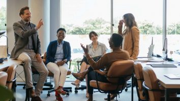 Povestitorii ies din literatură și intră în corporații. De ce companiile vor un „Storyteller”