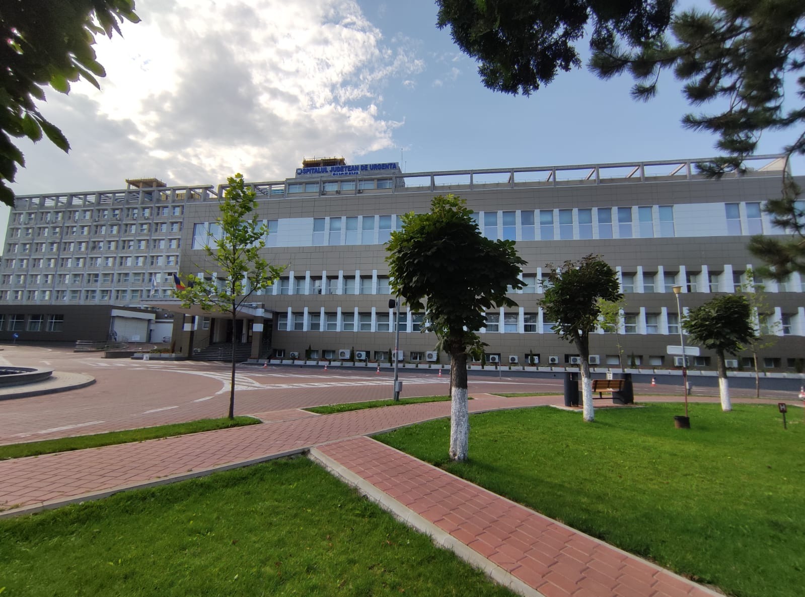 Cât costă să știi ora la care te-ai născut? Ca să afli plătești 100 de lei taxă de „astrologie“ în Suceava