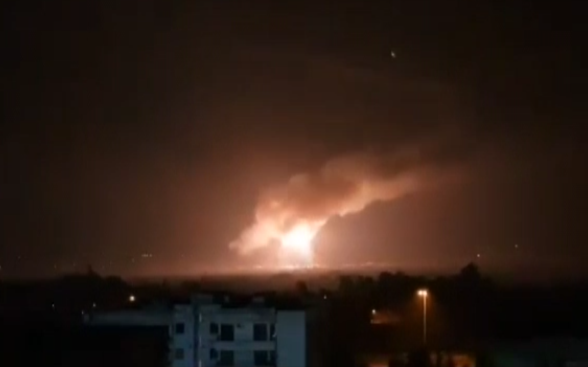 Statele Unite lansează atacuri aeriene în Palmyra, Siria, după ce trei americani au fost uciși într-un atac ISIS. Trump: „Represaliile SUA vor fi foarte serioase”