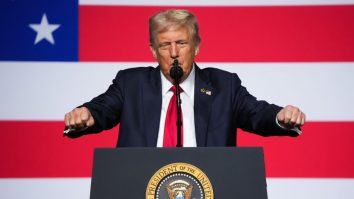 Trump plănuiește să „retragă” 4 state europene din UE și să le apropie de Washington. Ce dezvăluie versiunea „scursă” a noii Strategii de Securitate a SUA, obținută de Defense One