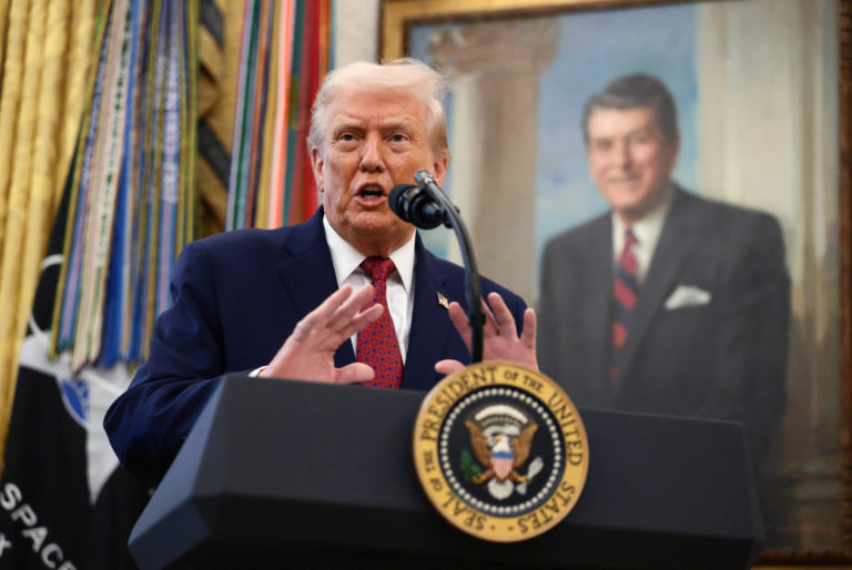 STAREA NAȚIUNII. Trump se adresează poporului american în această noapte, de la Casa Albă: „A fost un an grozav pentru țara noastră. Și urmează cel mai bun”. Președintele SUA își va prezenta agenda pentru 2026, într-un moment crucial pentru Partidul Republican