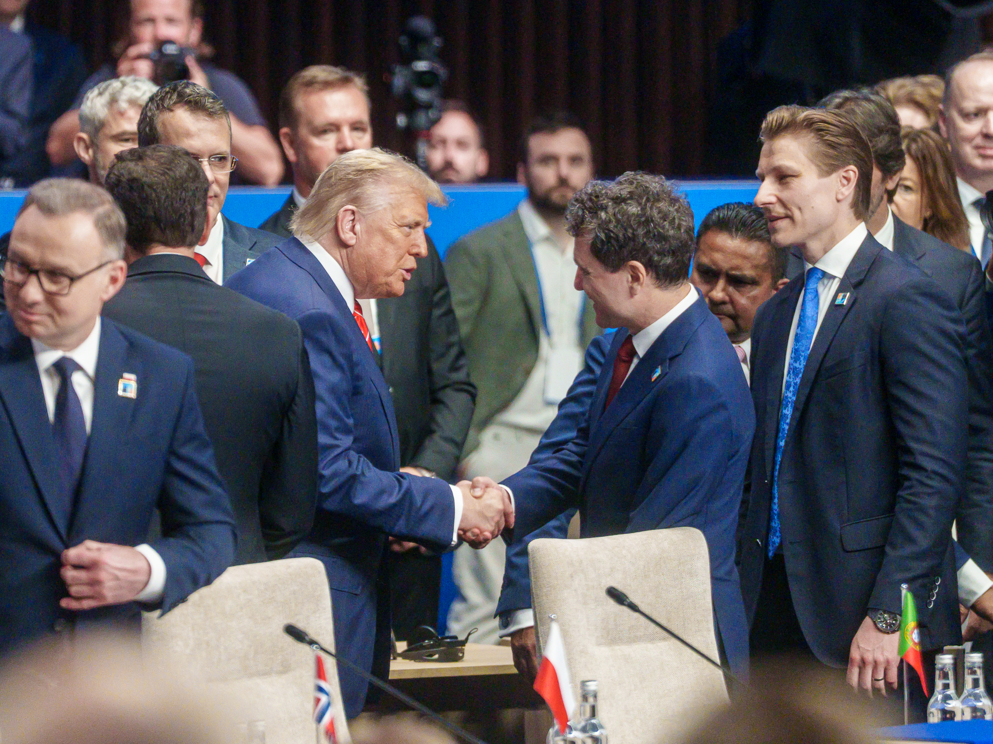 Strategia SUA versus Strategia României: În timp ce Trump se îndepărtează de Europa, România se bazează în continuare pe sprijinul Statelor Unite. Ce îi lipsește Armatei Române pentru a face față unui război de una singură