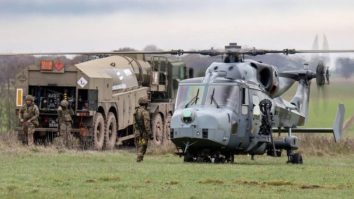 Regatul Unit lansează o formare militară remunerată pentru tineri