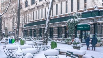 Peste 9.000 de zboruri anulate în SUA din cauza ninsorilor. Zăpada a ajuns până la 25 de centimetri