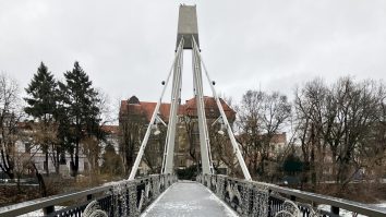 Singurul pod din Oradea dotat cu un sistem de degivrare a înghețat. Podul Intelectualilor are o vechime de 150 de ani