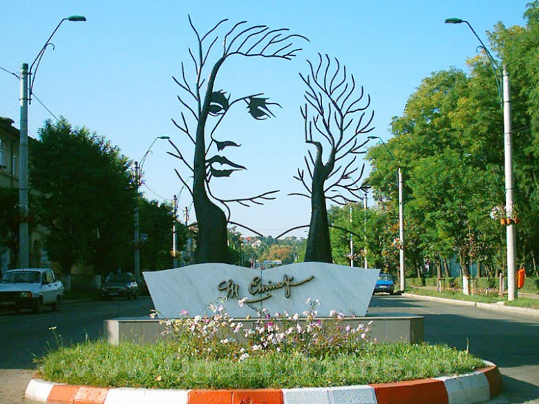 De Ziua lui Mihai Eminescu, INS prezintă bilanțul Culturii în România. Cât alocă românii pentru activitățile culturale