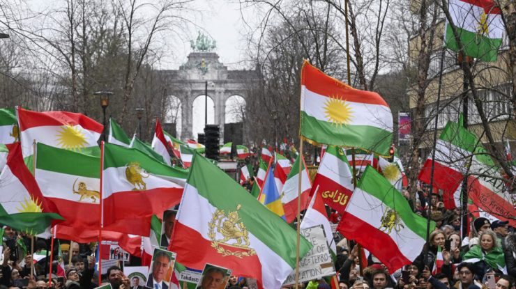 Mii de oameni protestează la Bruxelles împotriva violențelor din Iran. Participanții condamnă represiunea autorităților de la Teheran
