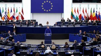 Trump declanșează războiul comercial cu Europa, din cauza Groenlandei. Macron cere activarea Instrumentului Anticoercitiv al UE, așa-numita „bazooka”, împotriva SUA