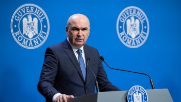 Guvernul Bolojan îngheață alocațiile pentru copii și în 2026