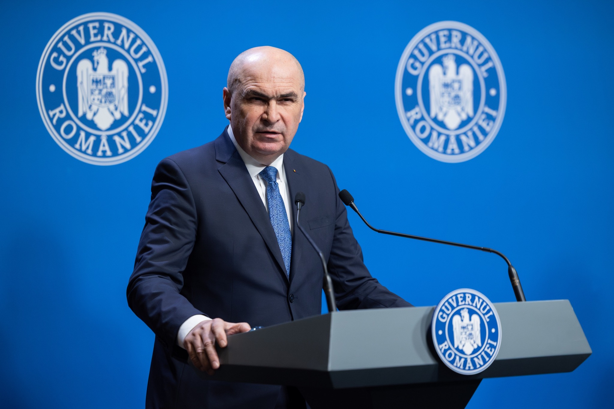 Guvernul Bolojan îngheață alocațiile pentru copii și în 2026