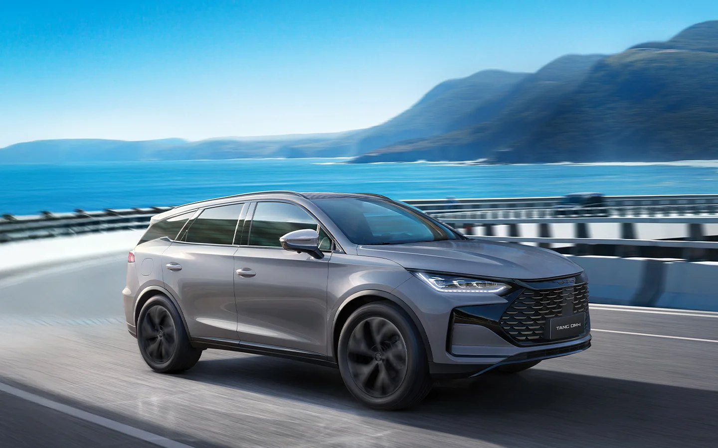 BYD a depășit Tesla. Compania chineză este noul lider mondial la vânzările de mașini electrice