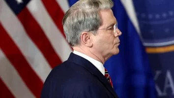 Secretarul Trezoreriei afirmă la Davos că relațiile cu Europa „n-au fost niciodată mai apropiate”