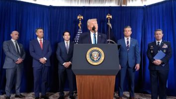 Trump mai întoarce o filă în istoria lumii: își face timp să conducă și Venezuela