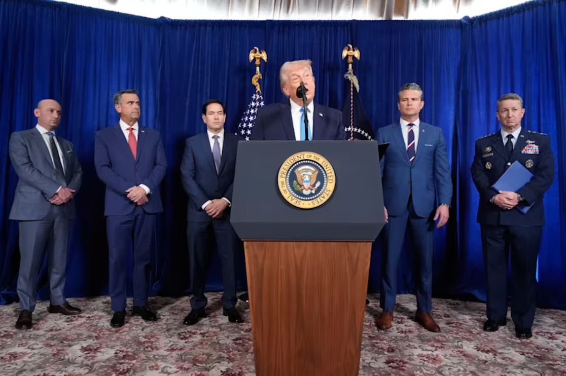 Trump mai întoarce o filă în istoria lumii: își face timp să conducă și Venezuela