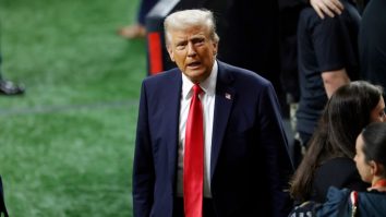 Trump nu va participa anul acesta la Super Bowl. Președintele american a declarat că nu este mulțumit de artiștii care vor evolua pe scenă, printre care Bad Bunny și formația Green Day