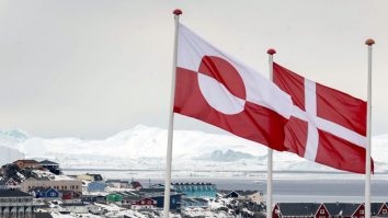 Danemarca afirmă că negocierile cu echipa lui Trump pentru Groenlanda „au mers bine”, dar disputa „nu s-a rezolvat”