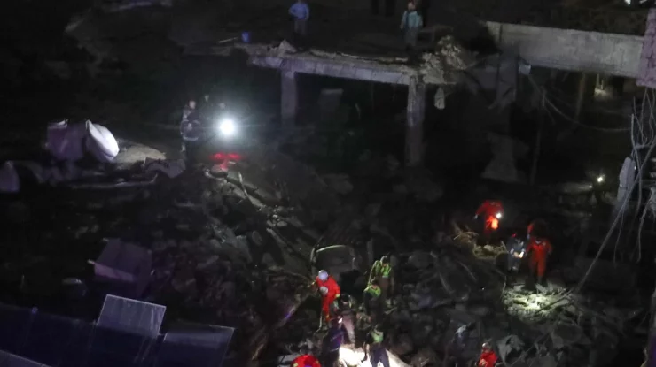 Israel a lansat atacuri în sudul și estul Libanului, inclusiv în Sidon. Armata israeliană spune că a vizat infrastructura Hezbollah și Hamas